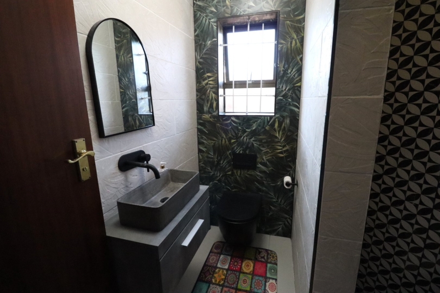 4 Bedroom Property for Sale in Amsterdamhoek Eastern Cape